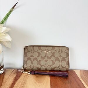 NWT Coach Long Zip Around Wallet In Signature Canvas